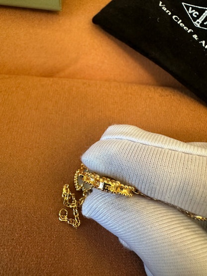 Van Cleef & Arpels Lucky Spring Bracelet – 18K Yellow Gold, Mother of Pearl & Carnelian