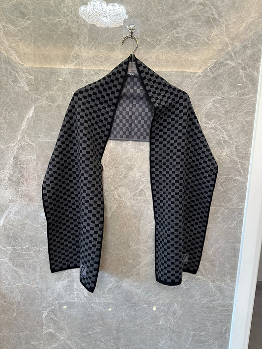Louis Vuitton Damier Graphite Scarf – Dark Grey
