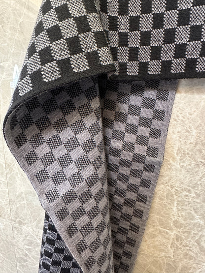 Louis Vuitton Damier Graphite Scarf – Dark Grey