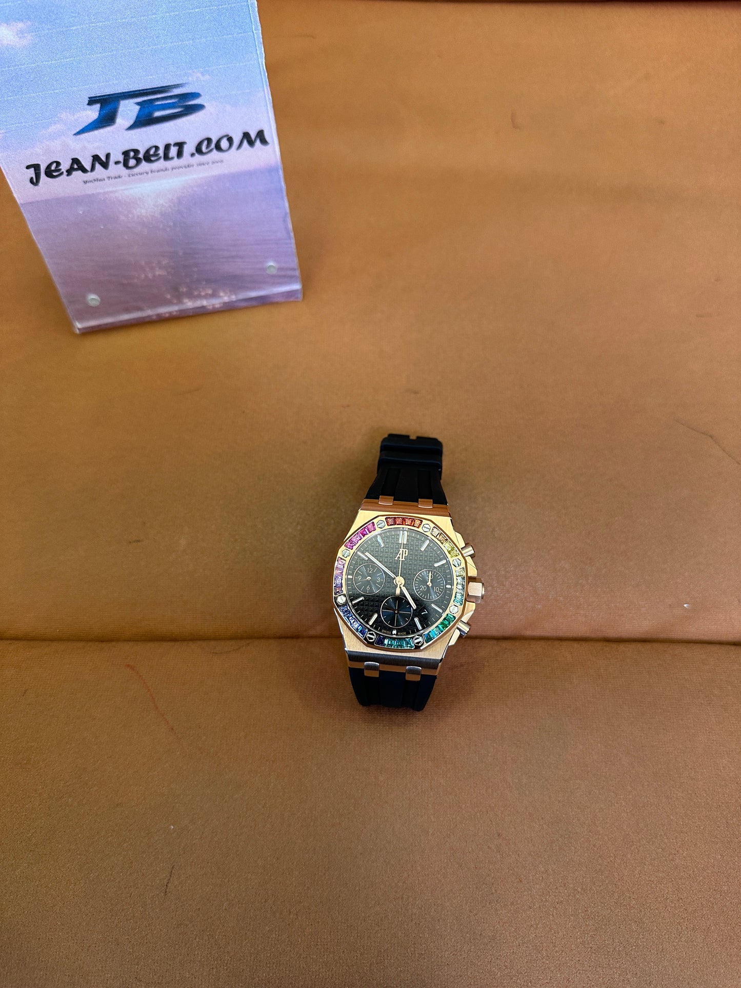 Audemars Piguet Royal Oak Offshore Cronógrafo – Bisel Arco-Íris em Ouro Rosa, Mostrador Preto, Correia de Borracha