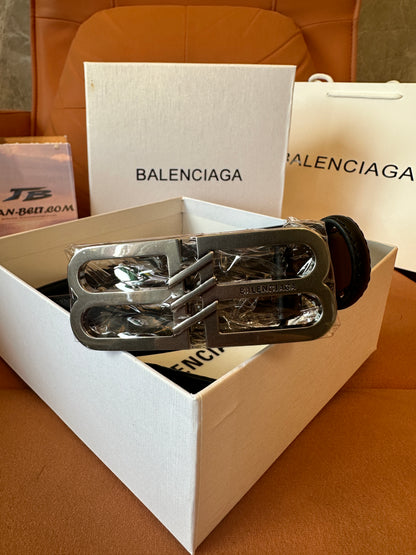 Cinto Balenciaga BB com Fivela – Pele de Novilho Preta com Ferragens Prateadas