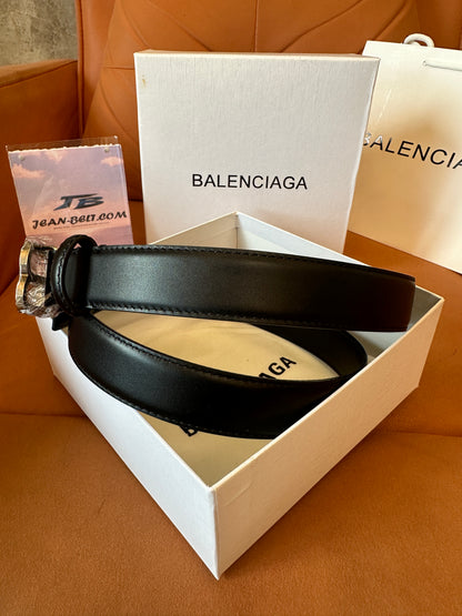 Cinto Balenciaga BB com Fivela – Pele de Novilho Preta com Ferragens Prateadas