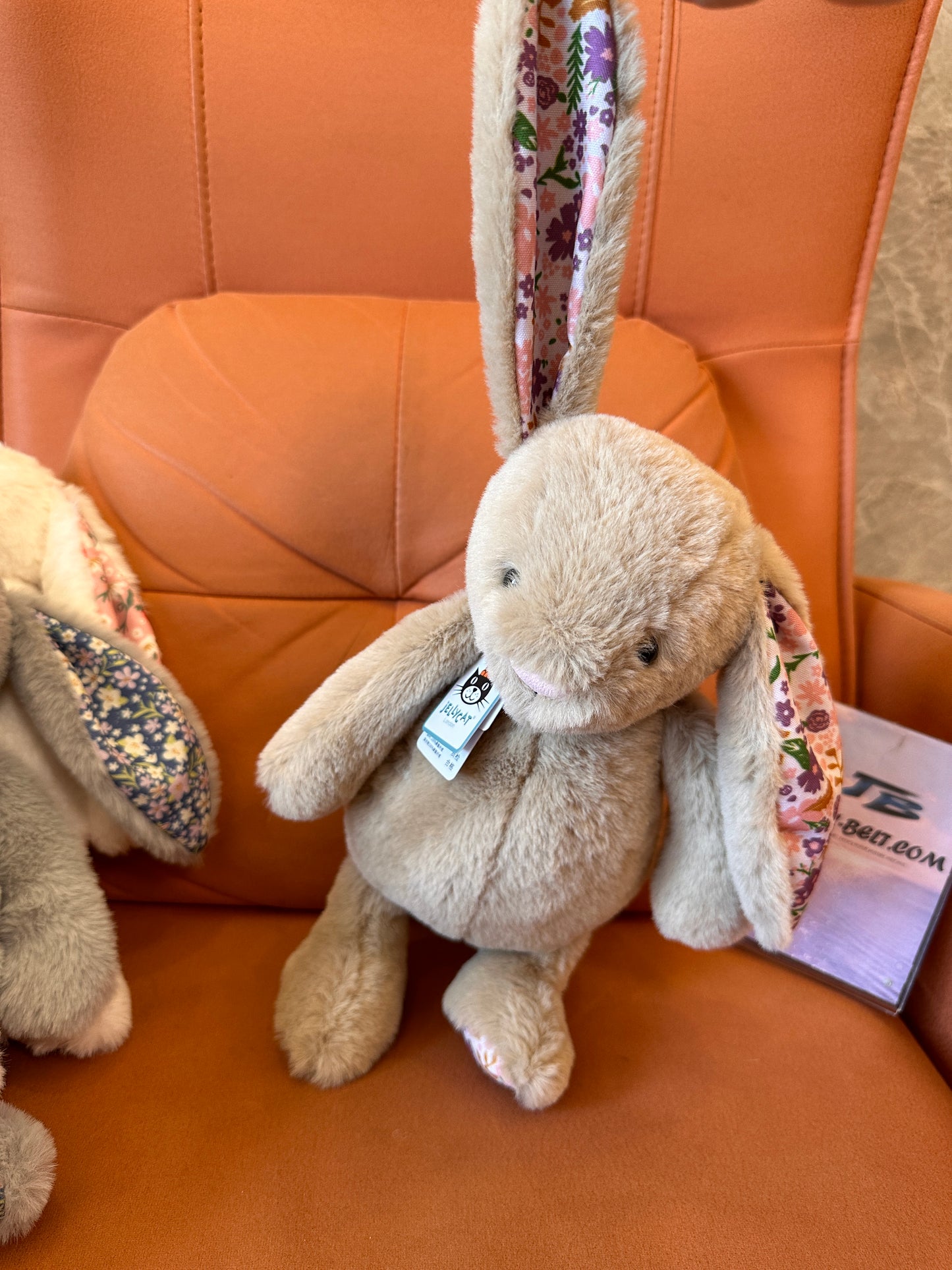 Jellycat Blossom Bunny Peluche – Coelha Macia com Orelhas Florais