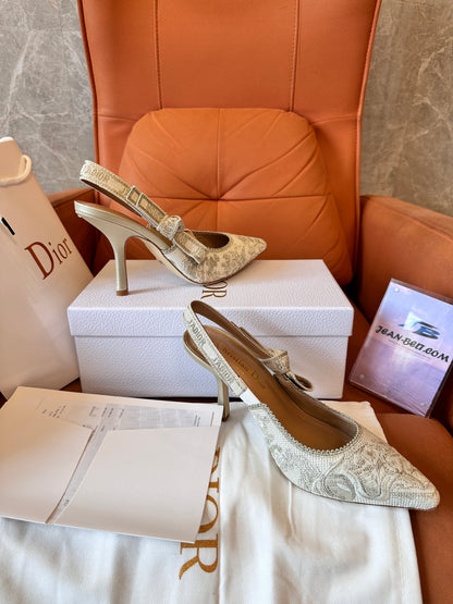 Christian Dior Embroidered Bow Slingback Heels – Ivory