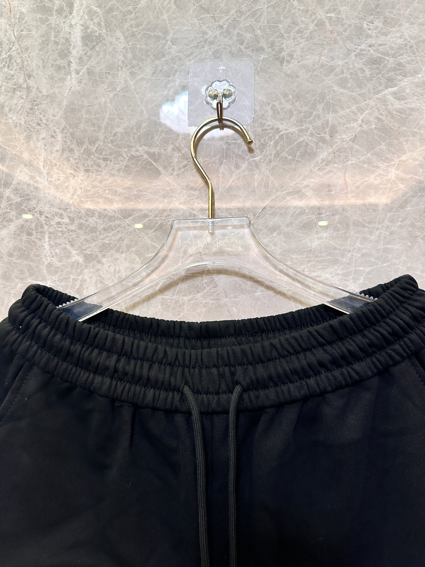 Pantalones cortos unisex de jersey de algodón negro de Balenciaga