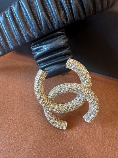Cinto Chanel em Pele Franzida com Fivela CC de Cristais