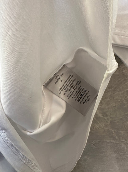 Dior white T-shirt with Distressed Logo Patch