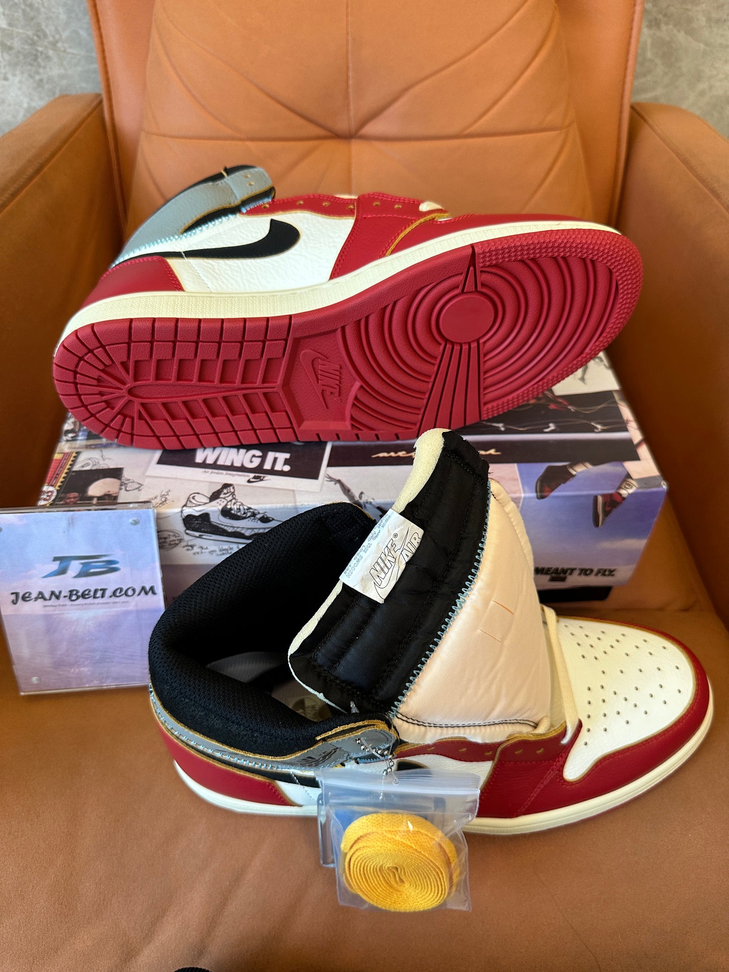 Nike Air Jordan 1 Retro High OG "Chicago" Union LA