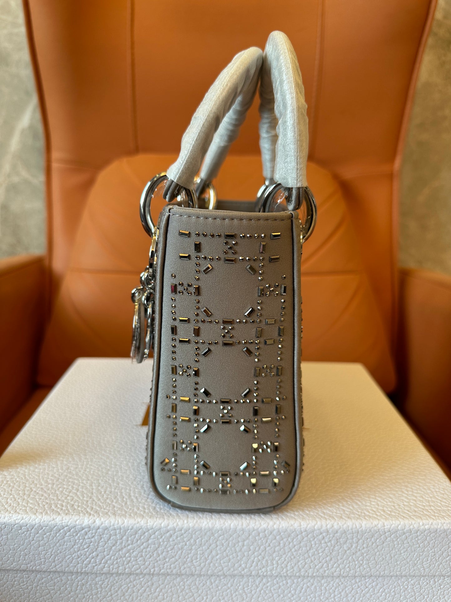 Bolso Dior Lady Dior de piel de becerro cannage con micro tachuelas