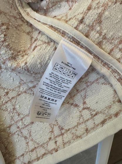 Conjunto de dos piezas en rosa Toile de Jouy de Dior: chaqueta de manga corta y minifalda de corte A
