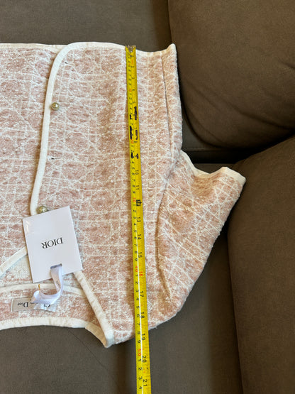 Conjunto de dos piezas en rosa Toile de Jouy de Dior: chaqueta de manga corta y minifalda de corte A