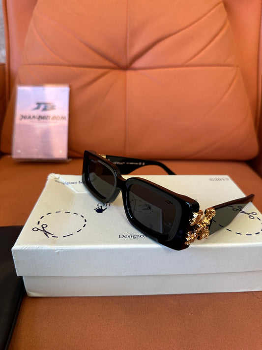 Off-White Black Acetate Sunglasses with Gold Hardware – Square Frame