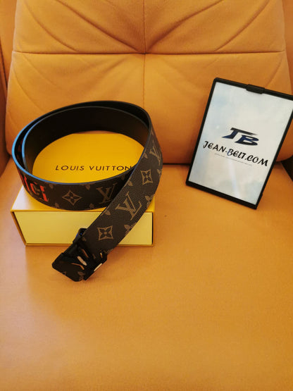 Cinto Louis Vuitton Hong Kong com monograma e fivela LV preta