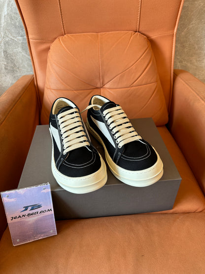 Rick Owens Low Lace-Up Sneaker in Black