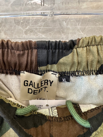 Gallery Dept. Camouflage Logo Print Shorts