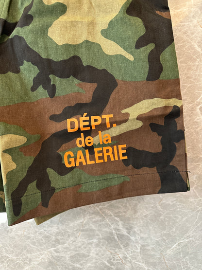 Gallery Dept. Camouflage Logo Print Shorts