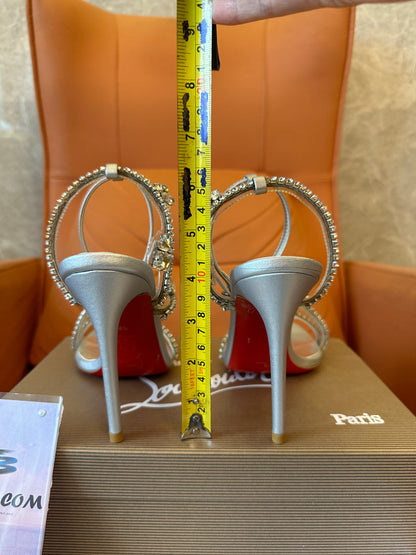 Sapatos de Salto Christian Louboutin Prateados com Cristais