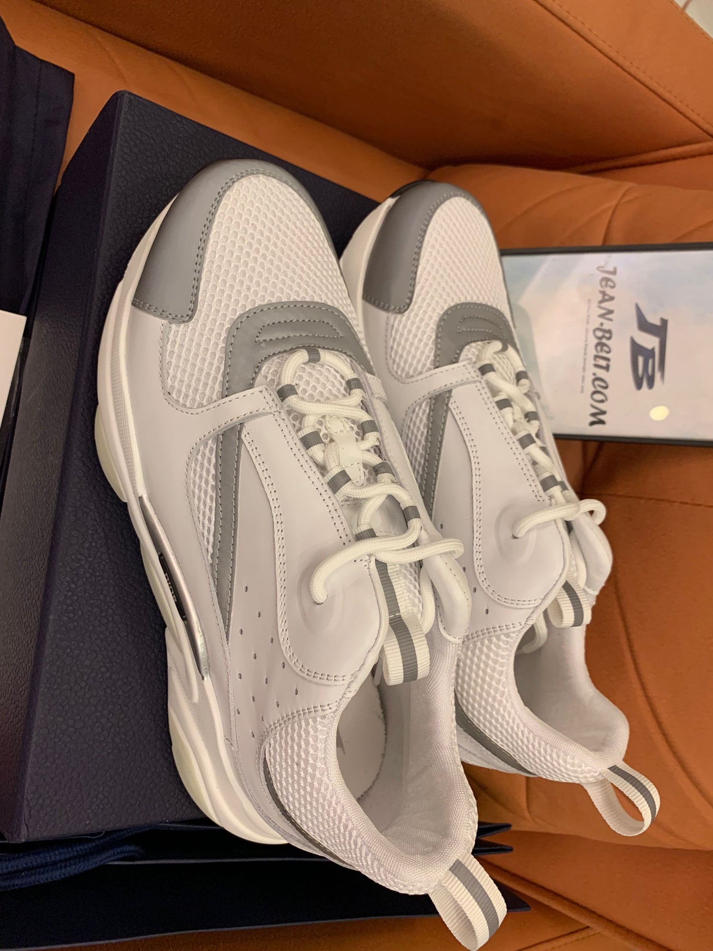 Dior B22 branco prata
