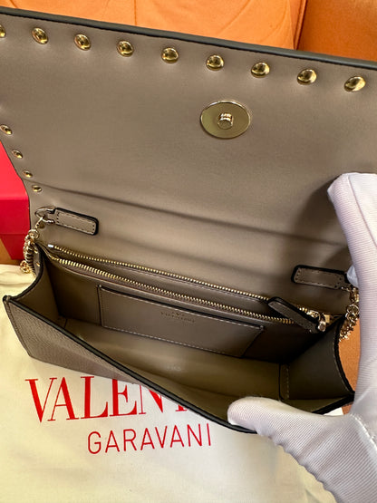 Valentino Garavani Rockstud Small Chain Bag – Grey