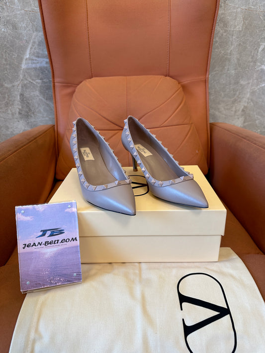 Valentino Rockstud Pointed-Toe Leather Pumps – Grey