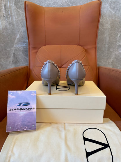 Valentino Rockstud Pointed-Toe Leather Pumps – Grey