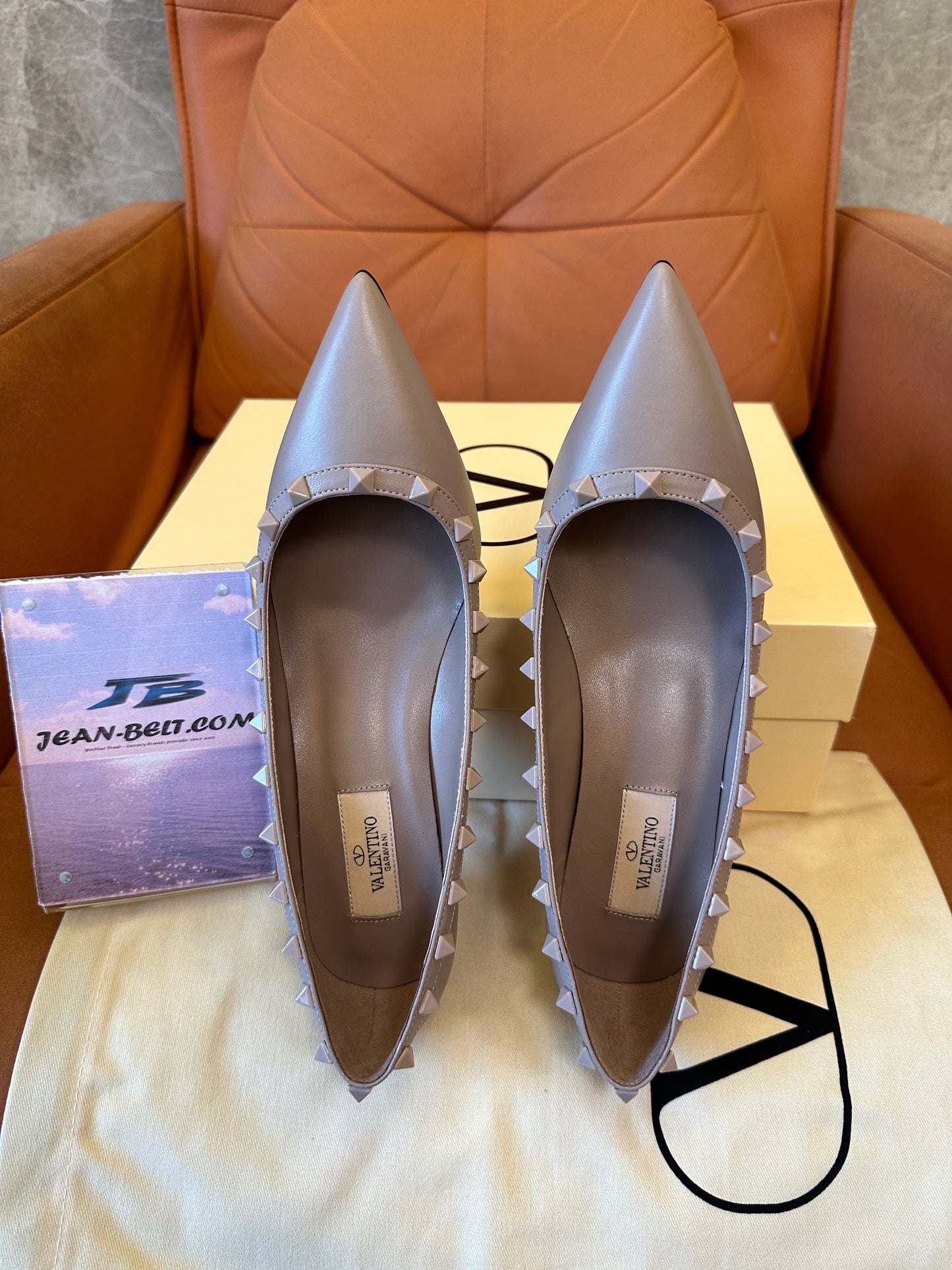 Valentino Rockstud Pointed-Toe Leather Pumps – Grey