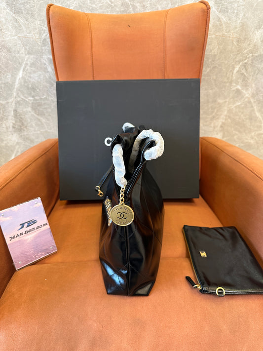 Chanel Quilted Leather Large Shopping Bag with Removable Pouch – Black