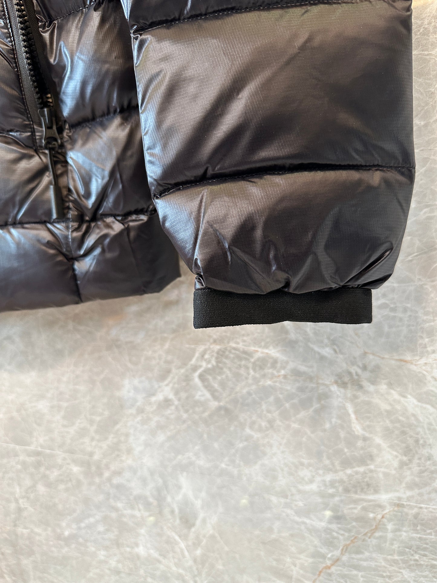 Canada Goose Men’s Black Hooded Down Puffer Jacket Winter Coat