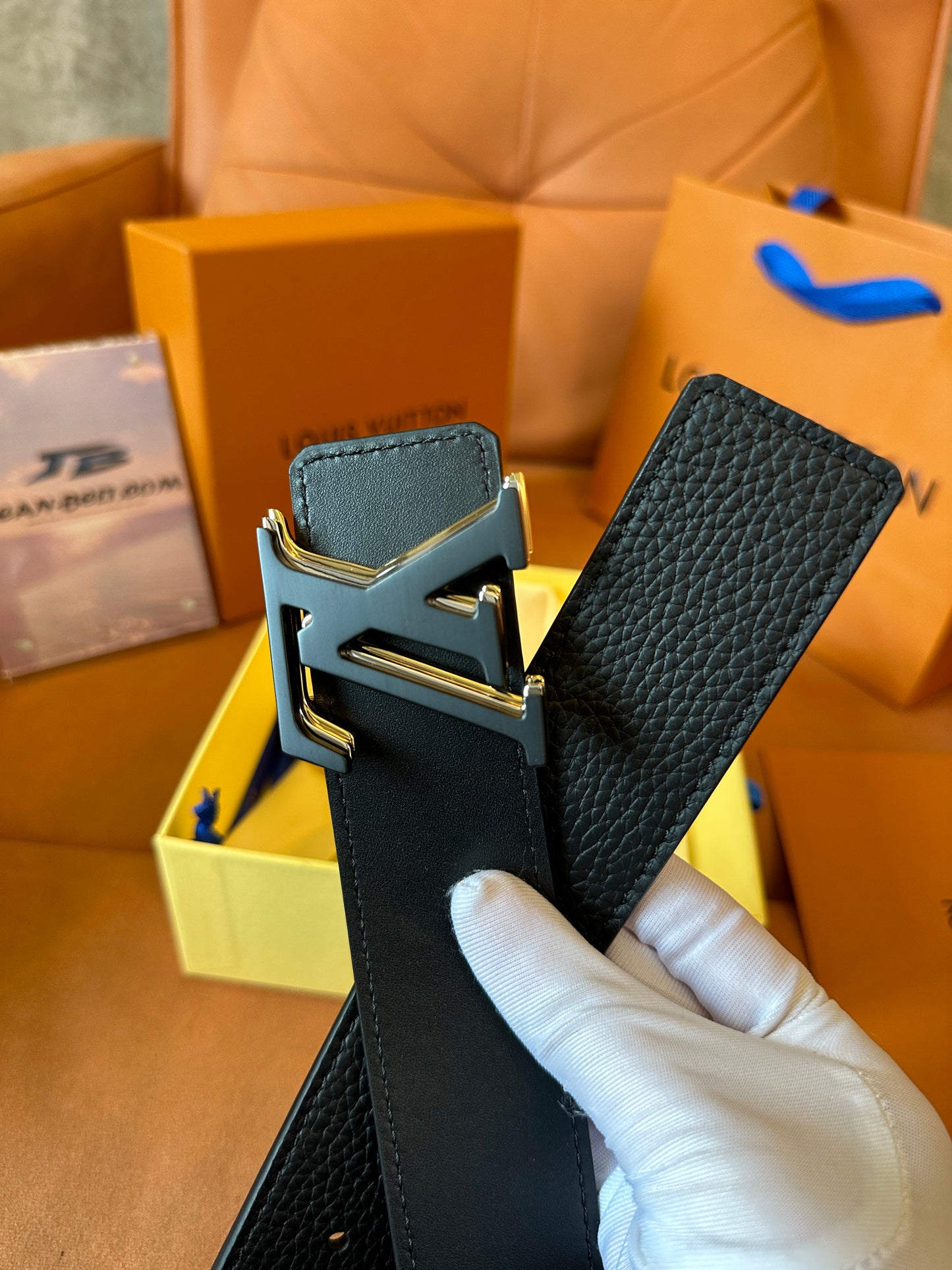 Louis Vuitton LV Buckle Black Leather Belt