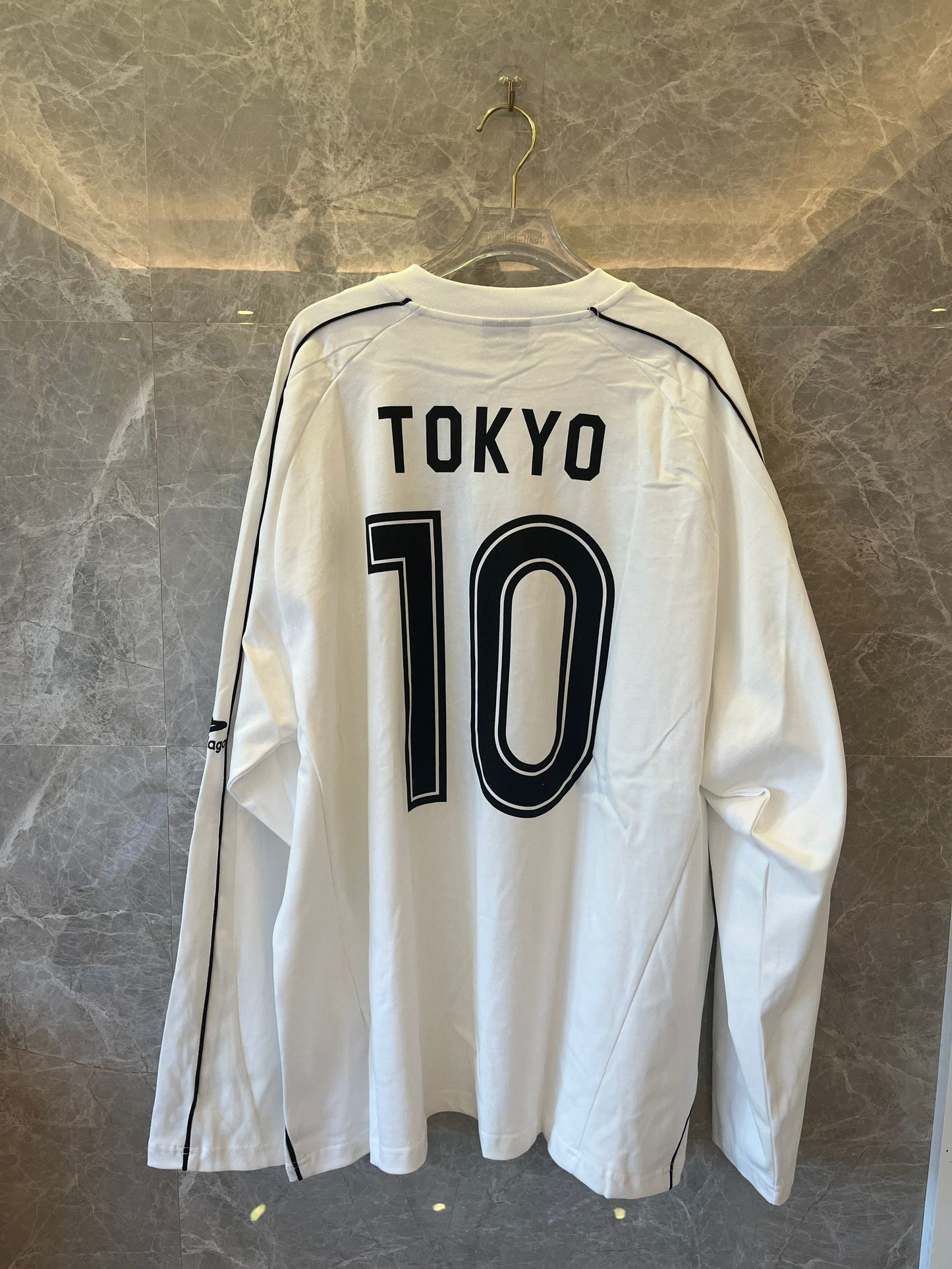 Maillot de football à manches longues blanc Balenciaga "Tokyo"