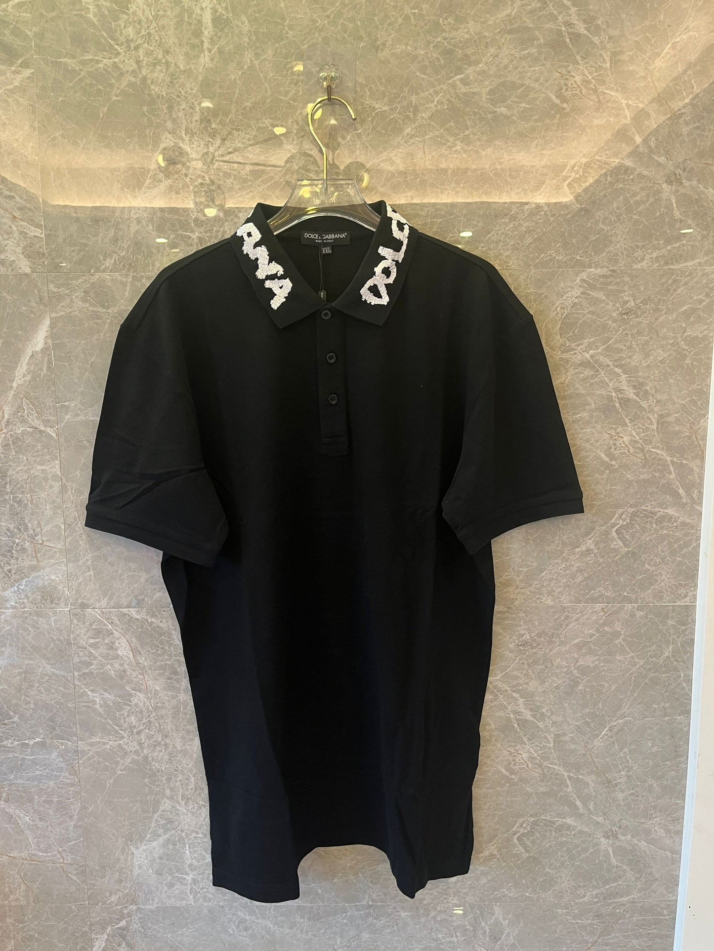 Camisa polo bordada Dolce &amp; Gabbana com gola com logotipo