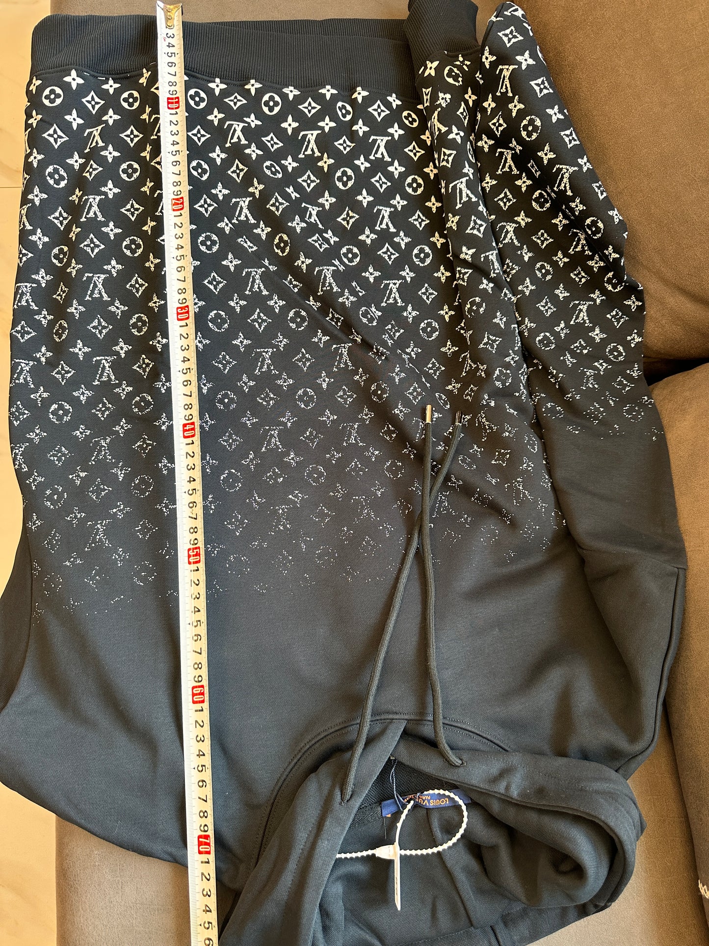 Sudadera con capucha de punto degradado con monograma de Louis Vuitton en negro