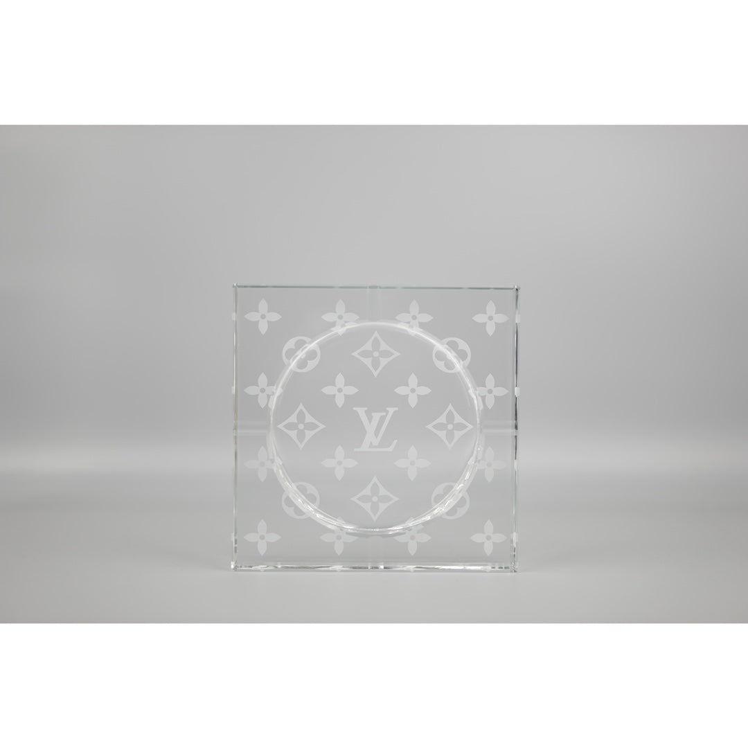 Cenicero de cristal Louis Vuitton x Baccarat: edición limitada, decoración de lujo para el hogar