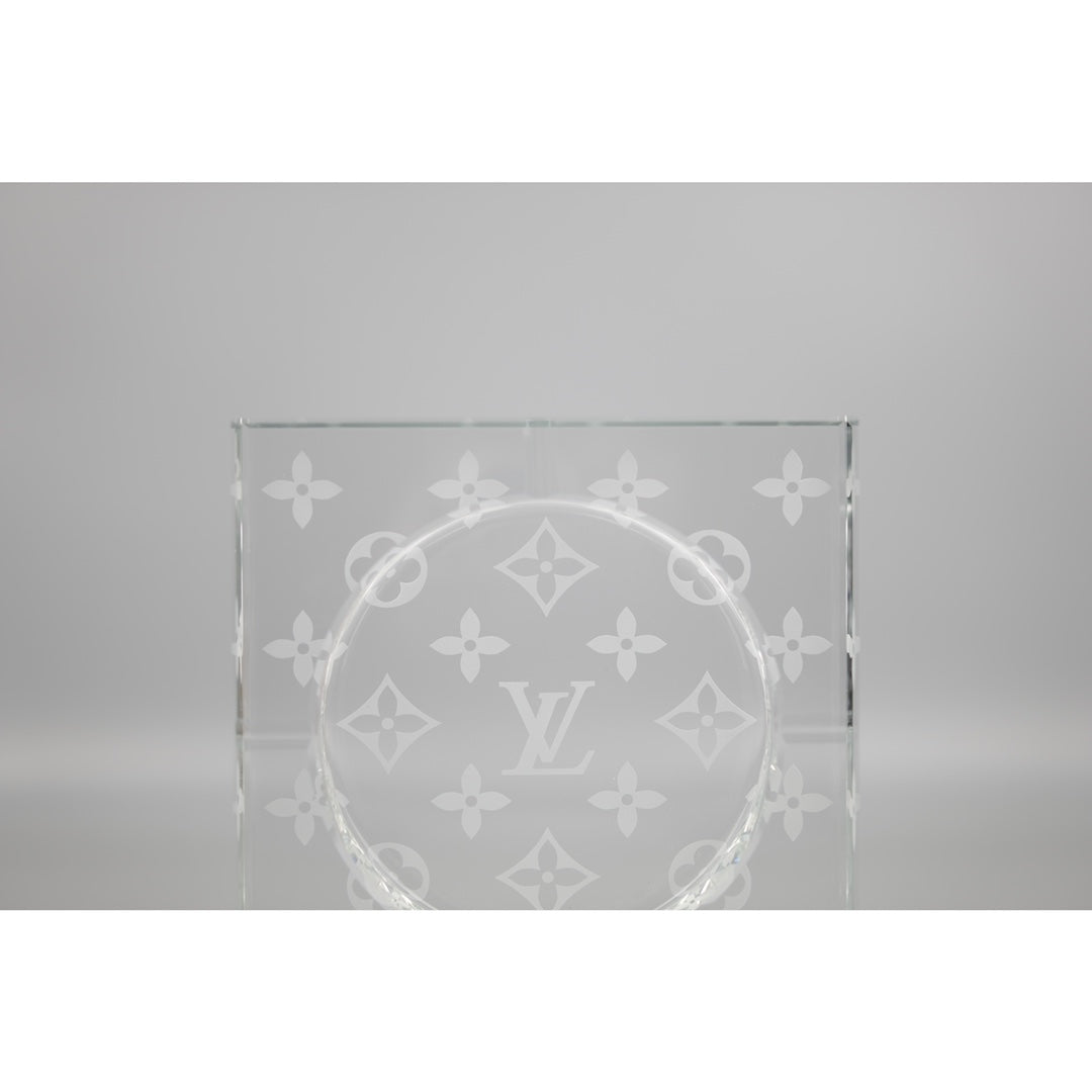 Cenicero de cristal Louis Vuitton x Baccarat: edición limitada, decoración de lujo para el hogar