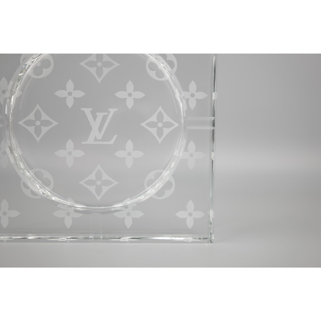 Cenicero de cristal Louis Vuitton x Baccarat: edición limitada, decoración de lujo para el hogar