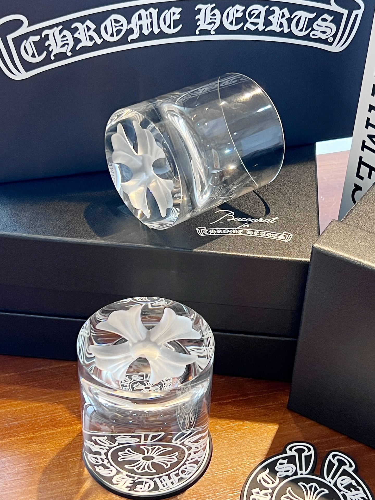 Colaboración Chrome Hearts x Baccarat: Vasos de cristal de edición limitada