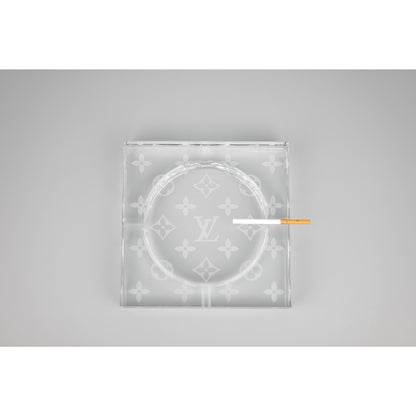 Cenicero de cristal Louis Vuitton x Baccarat: edición limitada, decoración de lujo para el hogar