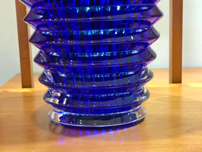 Vaso de cristal azul cobalto da série Baccarat EYE