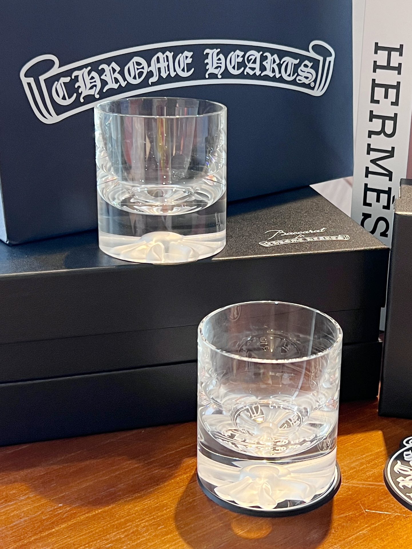 Colaboración Chrome Hearts x Baccarat: Vasos de cristal de edición limitada