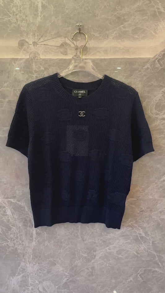 Top en tricot à manches courtes Chanel Camélia
