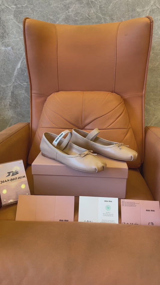 Zapatillas de ballet Miumiu SS24 color piel